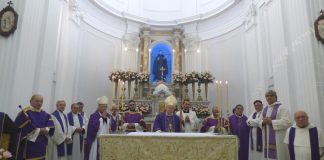 BASSETTI: “SONO VENUTO PER ESPRIMERE VICINANZA E SOLIDARIETÀ DA PARTE DI TUTTA LA CHIESA ITALIANA”